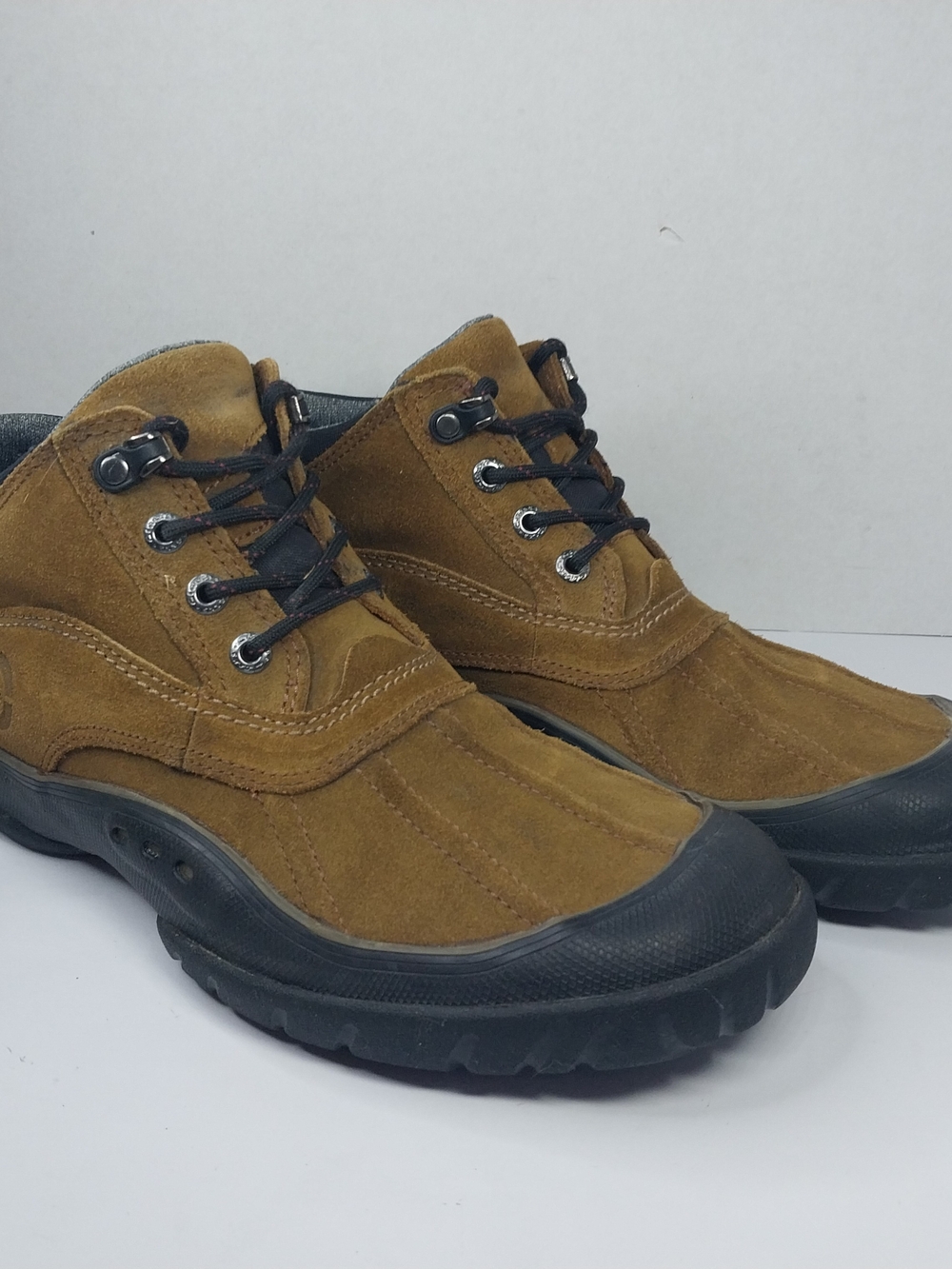 Clarks Muckers Brown Leather Mens Size 10 M Waterproof Duck Style Ankle Boots